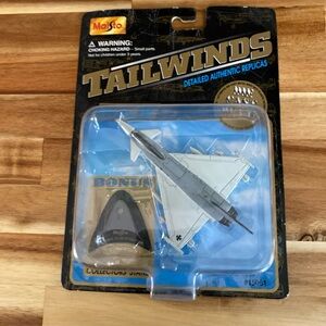 Maisto Tailwinds EF-2000 Eurofighter Diecast Military Airplane with Stand #15061